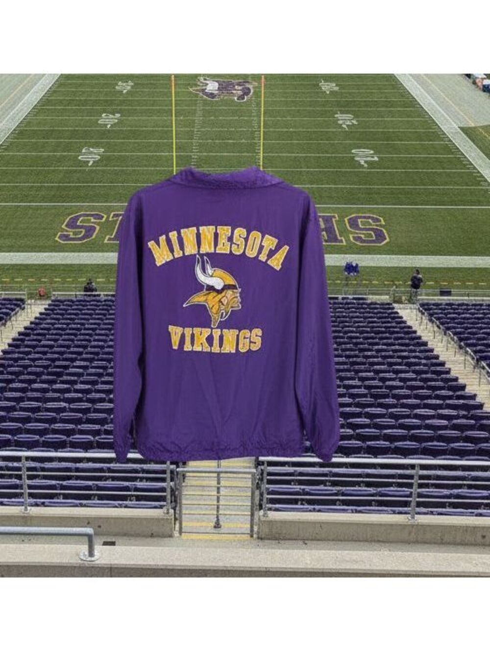 Minnesota Vikings Coaches Jacket - Men’s Medium